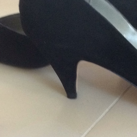 Shoes - Picture 3 of 3